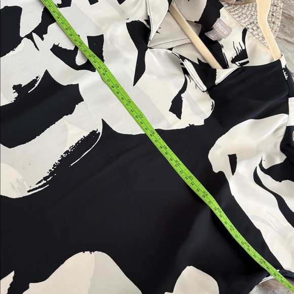 Chico's Abstract Black and Cream Blouse - Picture 8 of 9